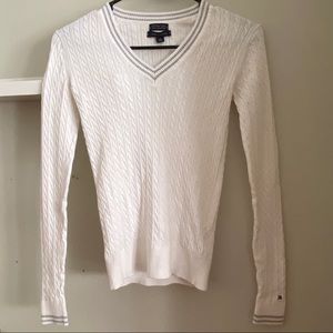 tommy hilfiger white v neck sweater